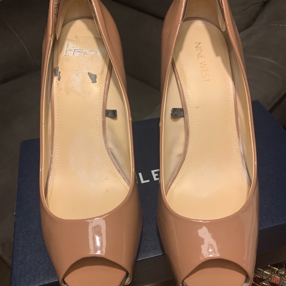 Nine West Tan Open-toe Patent Leather heels